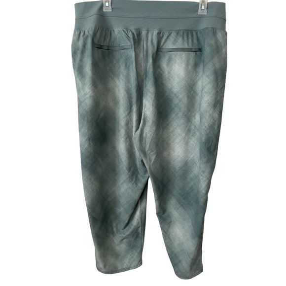 Athleta “Nolita” Slim Tapered Crop Pant-Size 22 - Picture 5 of 7